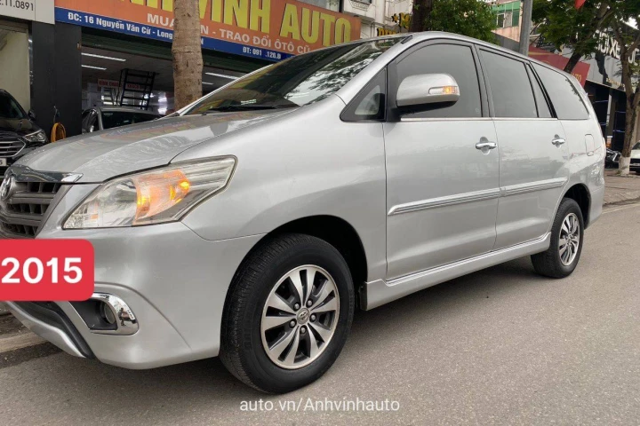 Toyota Innova 2015