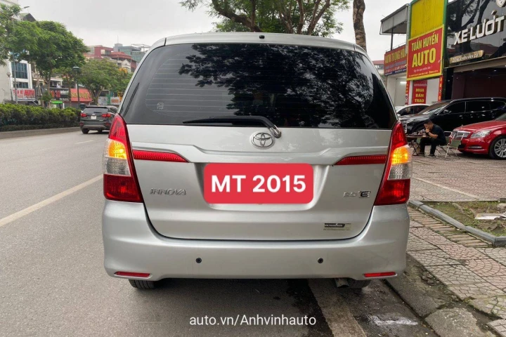 Toyota Innova 2015