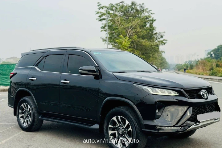 Toyota Fortuner 2022