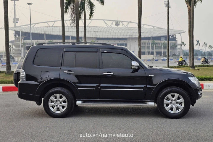 Mitsubishi Pajero 2016