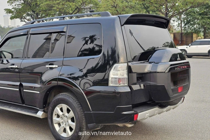 Mitsubishi Pajero 2016