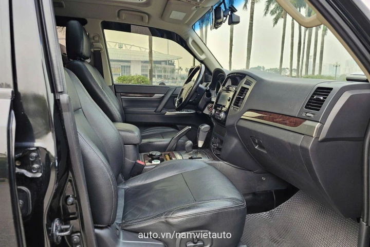 Mitsubishi Pajero 2016