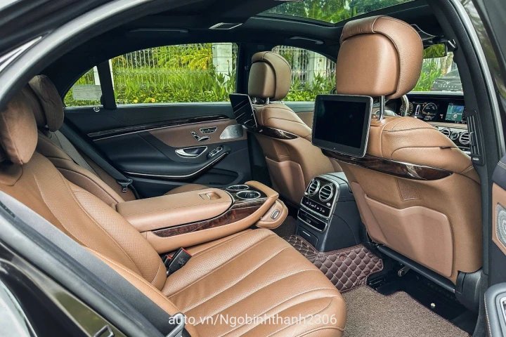 Mercedes-Benz S-Class 2020