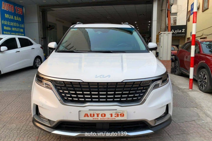 Kia Carnival Signature Dầu 2023