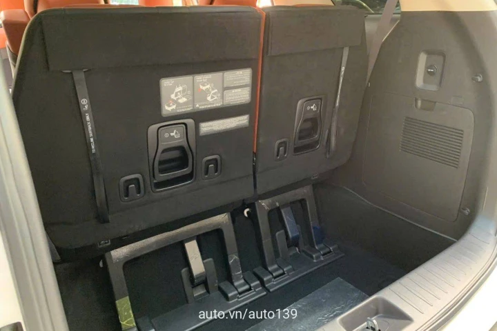 Kia Carnival Signature Dầu 2023