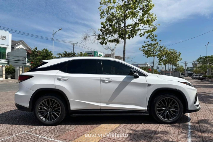 Lexus RX 2021