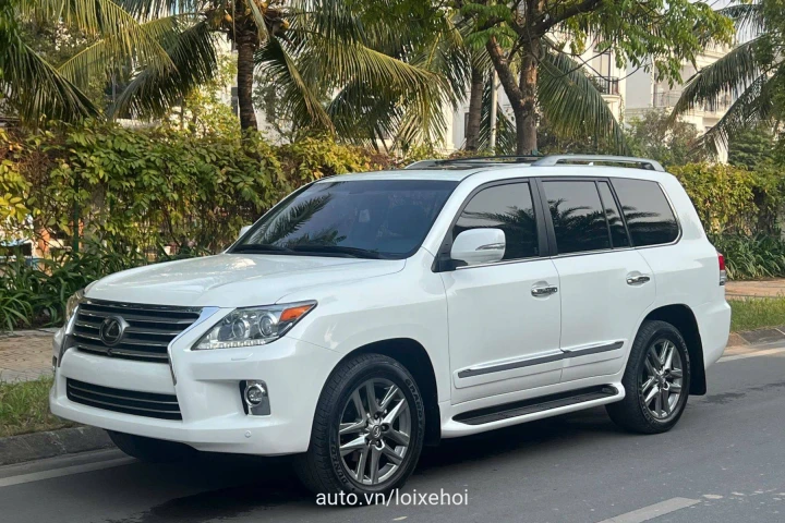 Lexus LX 2014