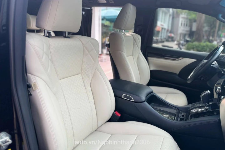 Toyota Alphard 2015