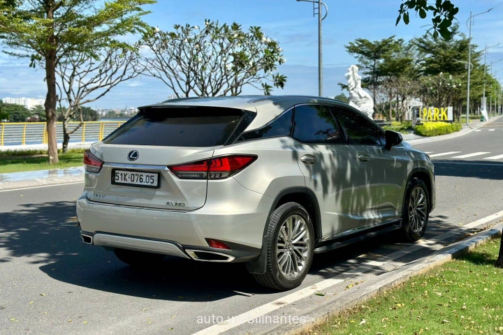 Lexus RX 2021