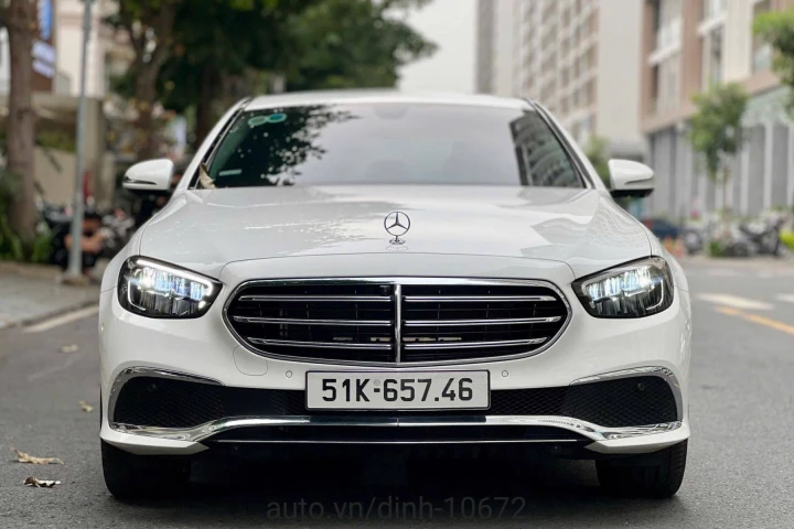 Mercedes-Benz E-Class 2022