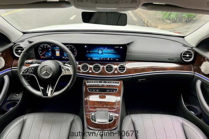 Mercedes-Benz E-Class 2022