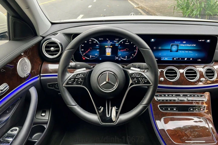 Mercedes-Benz E-Class 2022