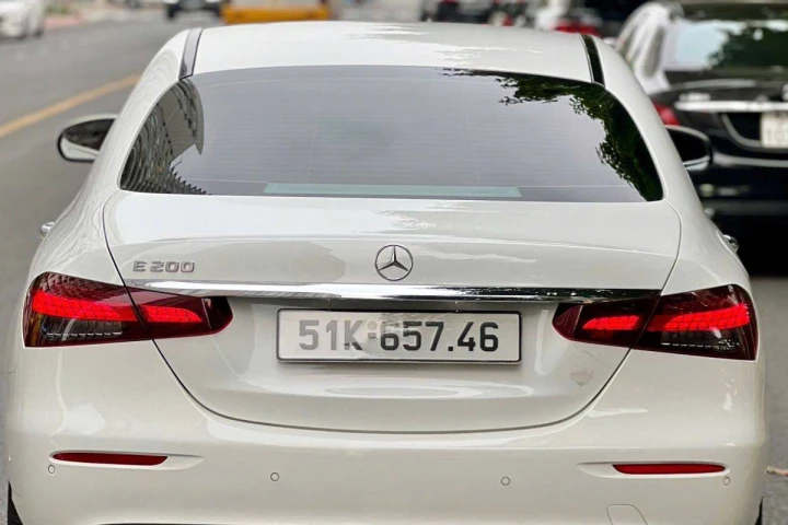 Mercedes-Benz E-Class 2022