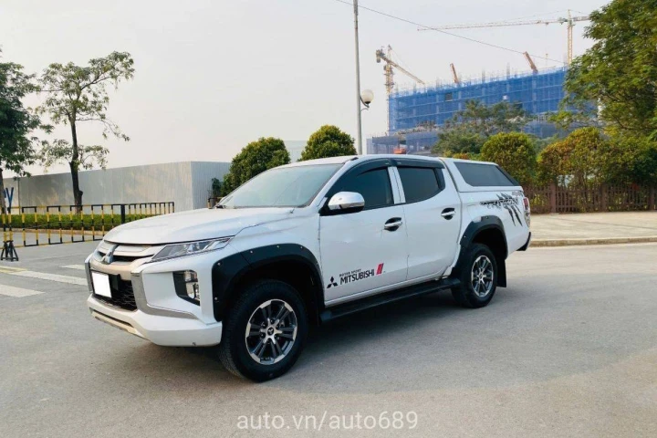 Mitsubishi Triton 4x2 AT 2022