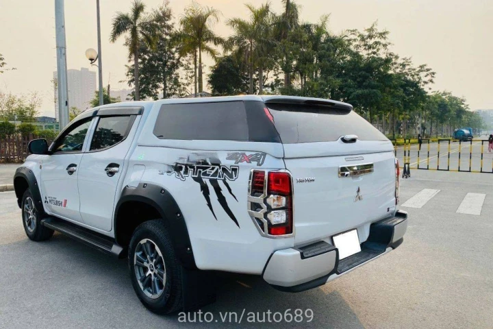 Mitsubishi Triton 4x2 AT 2022