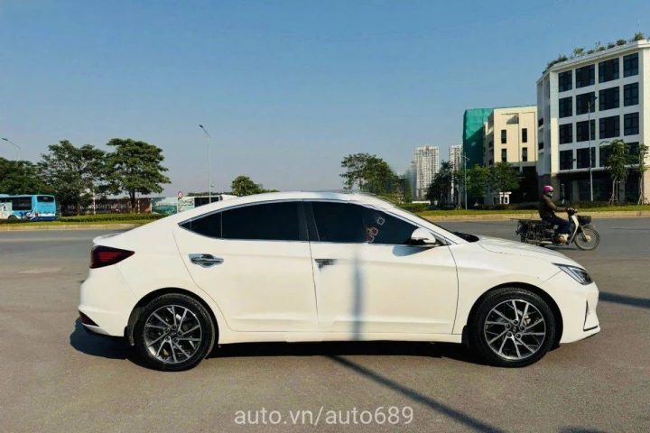 Hyundai Elantra 2.0 AT 2019