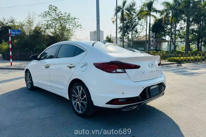 Hyundai Elantra 2.0 AT 2019