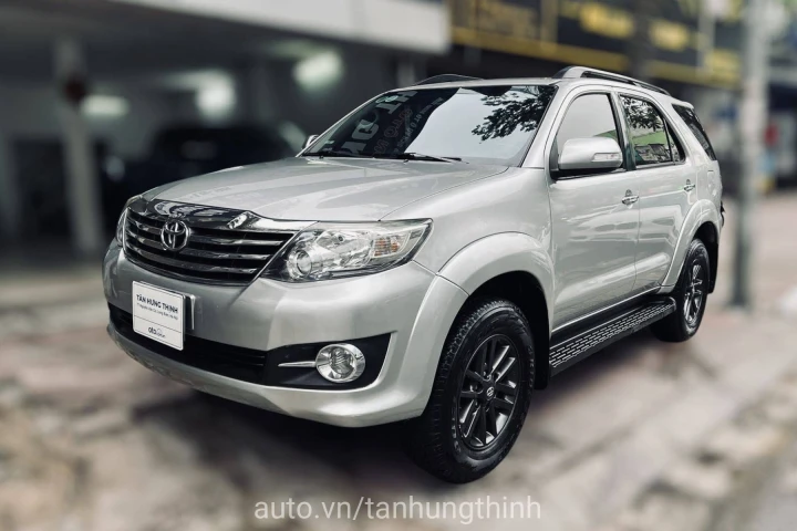 Toyota Fortuner 2.7AT 4x4 2015