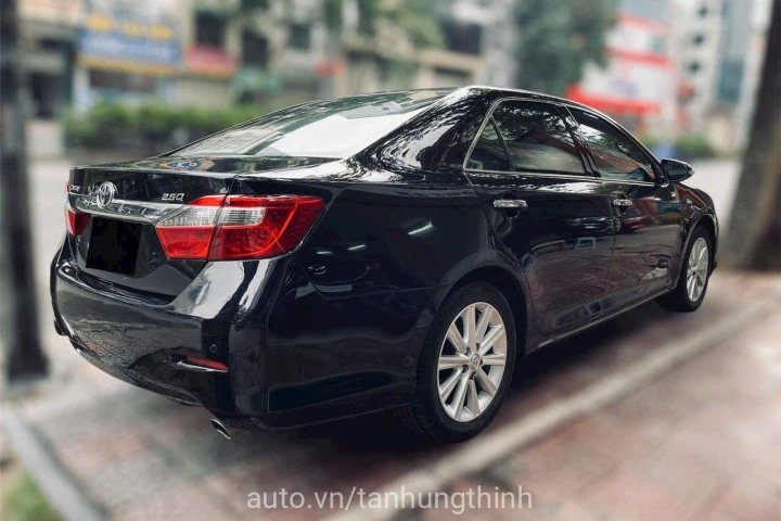 Toyota Camry 2.5Q 2012