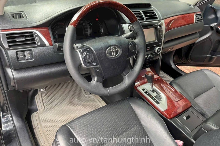 Toyota Camry 2.5Q 2012