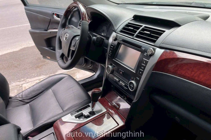 Toyota Camry 2.5Q 2012