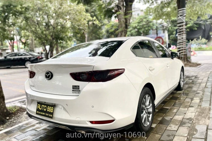 Mazda 3 1.5L Luxury 2023