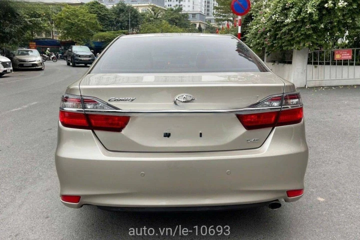 Toyota Camry 2019