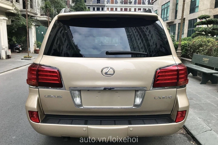 Lexus LX 2008