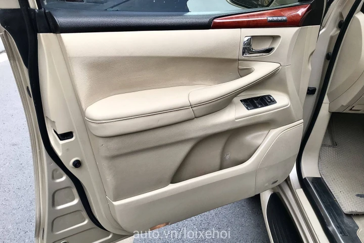 Lexus LX 2008