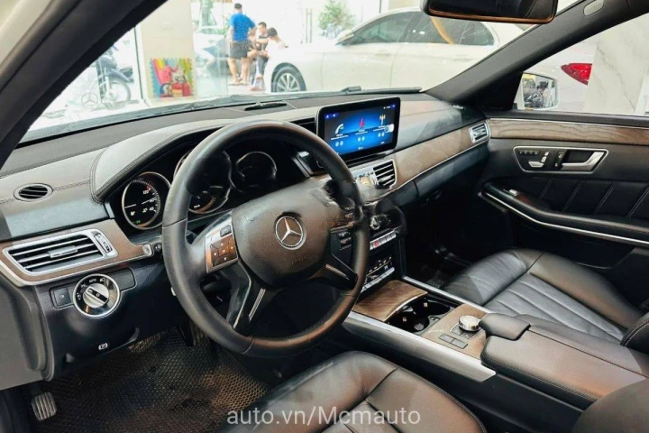 Mercedes-Benz E-Class 2015