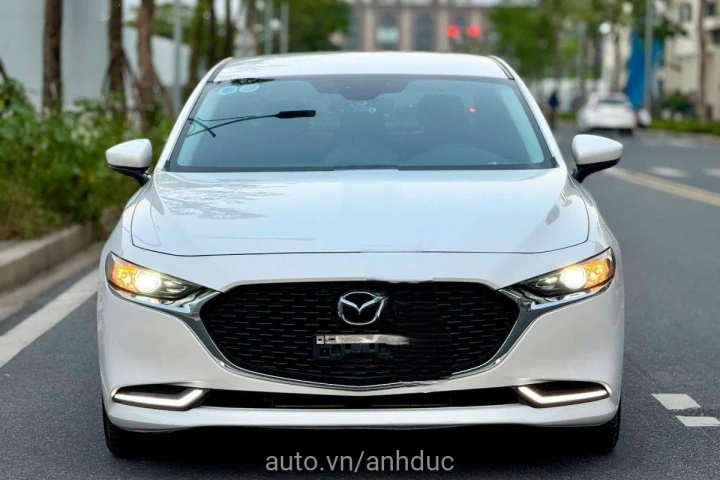 Mazda 3 1.5L Luxury 2023