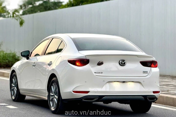 Mazda 3 1.5L Luxury 2023