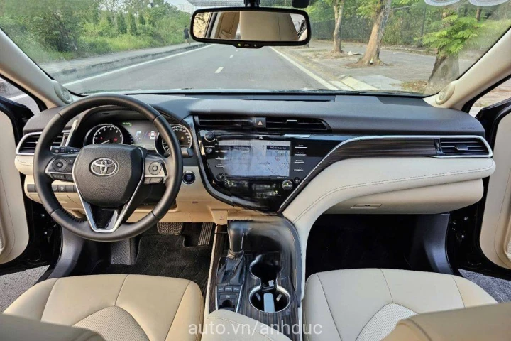 Toyota Camry 2.5Q 2019