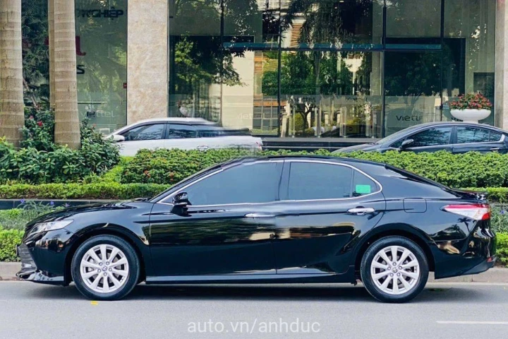 Toyota Camry 2.0G 2021