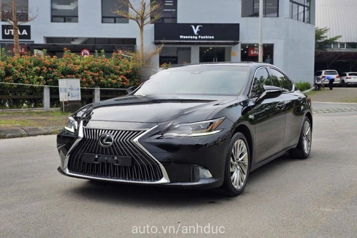 Lexus ES 250 2021