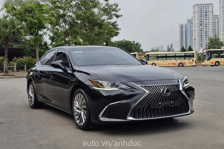 Lexus ES 250 2021