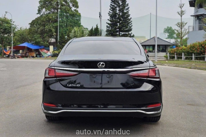 Lexus ES 250 2021