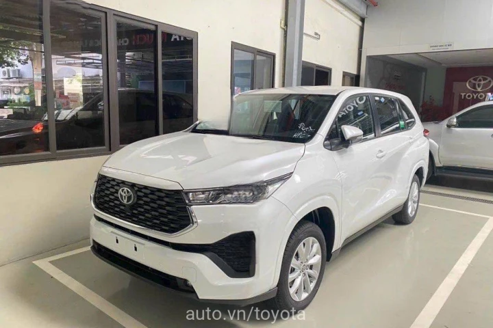 Toyota Innova Cross 2024