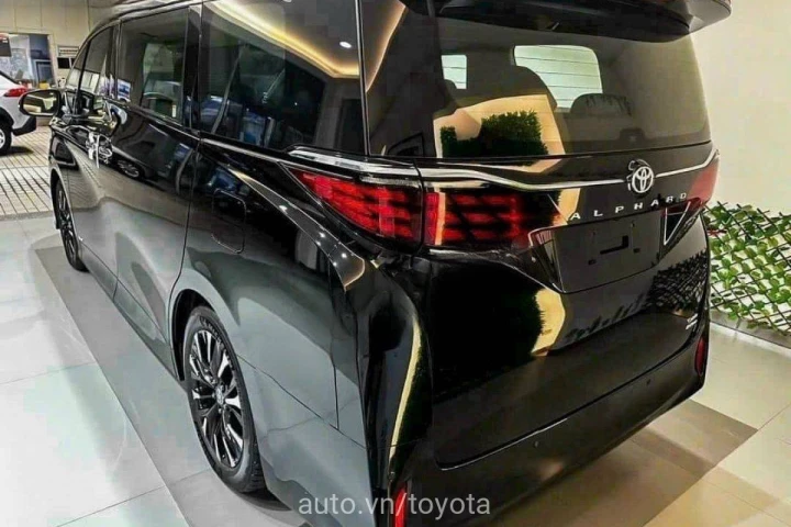 Toyota Alphard 2024