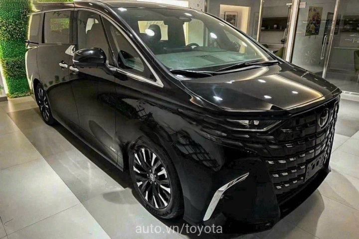 Toyota Alphard 2024