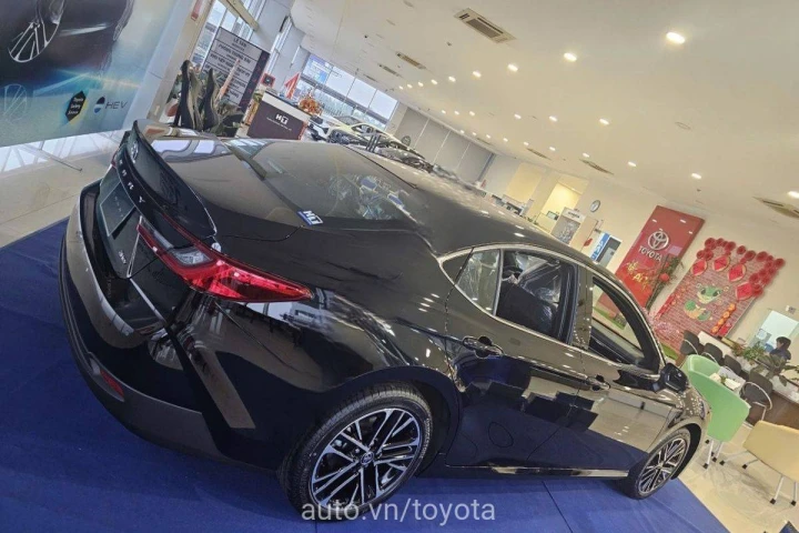 Toyota Camry 2.5HV 2024