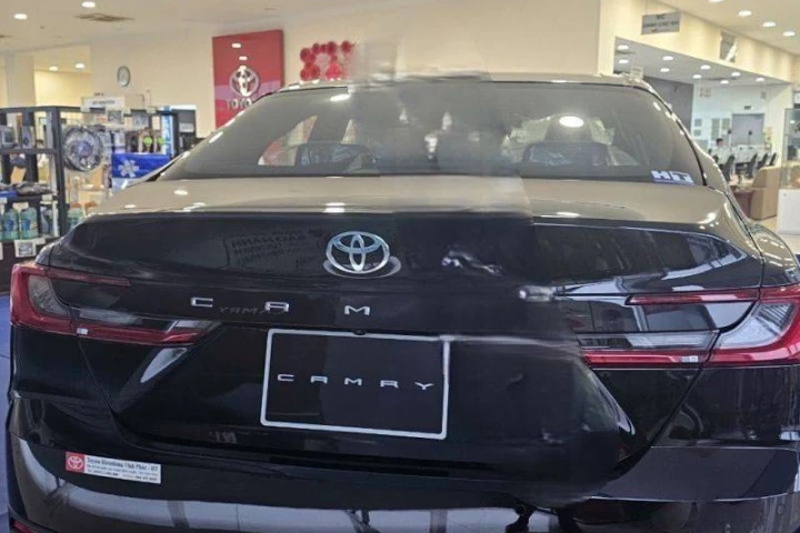 Toyota Camry 2.5HV 2024