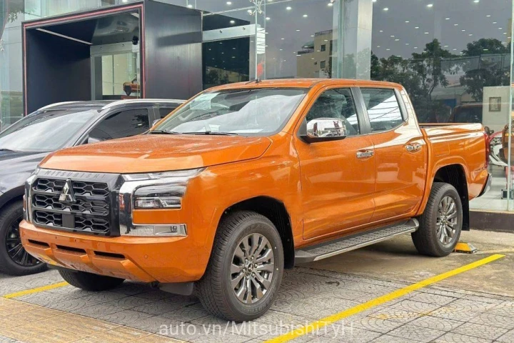 Mitsubishi Triton 2024