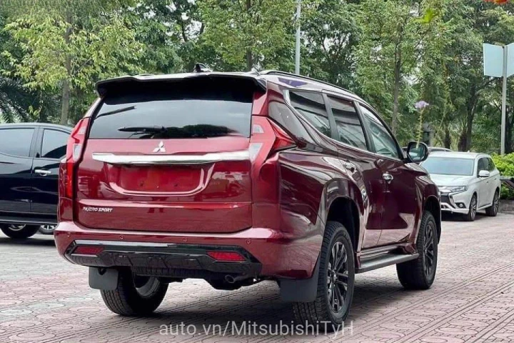 Mitsubishi Pajero 2023