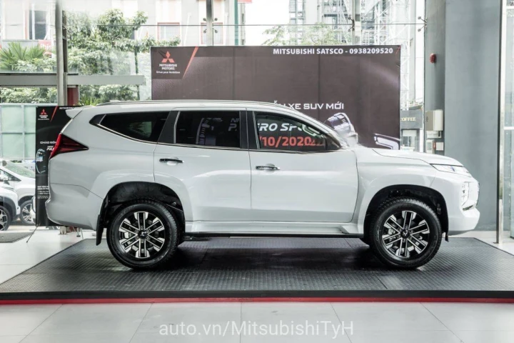 Mitsubishi Pajero 2023