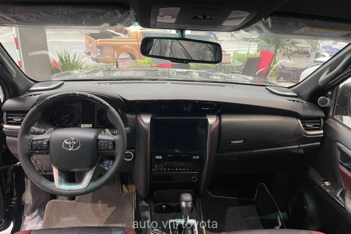 Toyota Fortuner 2024