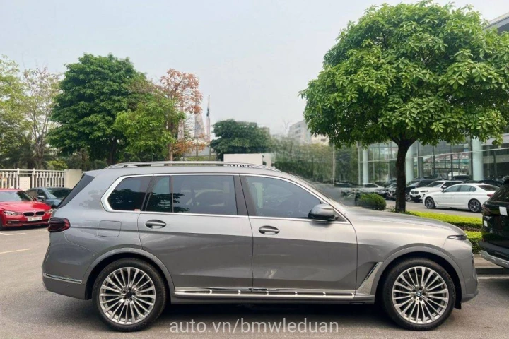 BMW X Series X7 2023