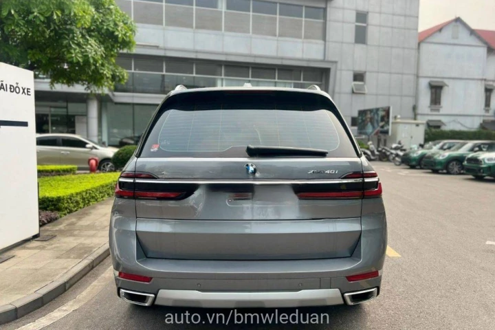 BMW X Series X7 2023