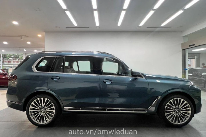 BMW X Series X7 2023