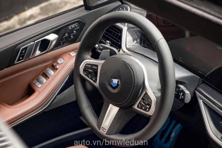 BMW X Series X7 2023